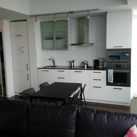 Trinity Suites - Condo On York Street Τορόντο Εξωτερικό φωτογραφία