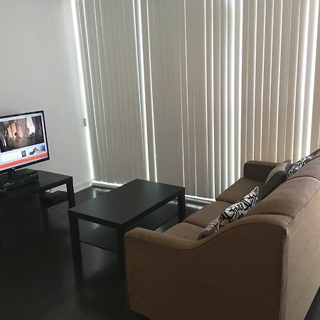 Trinity Suites - Condo On York Street Τορόντο Εξωτερικό φωτογραφία
