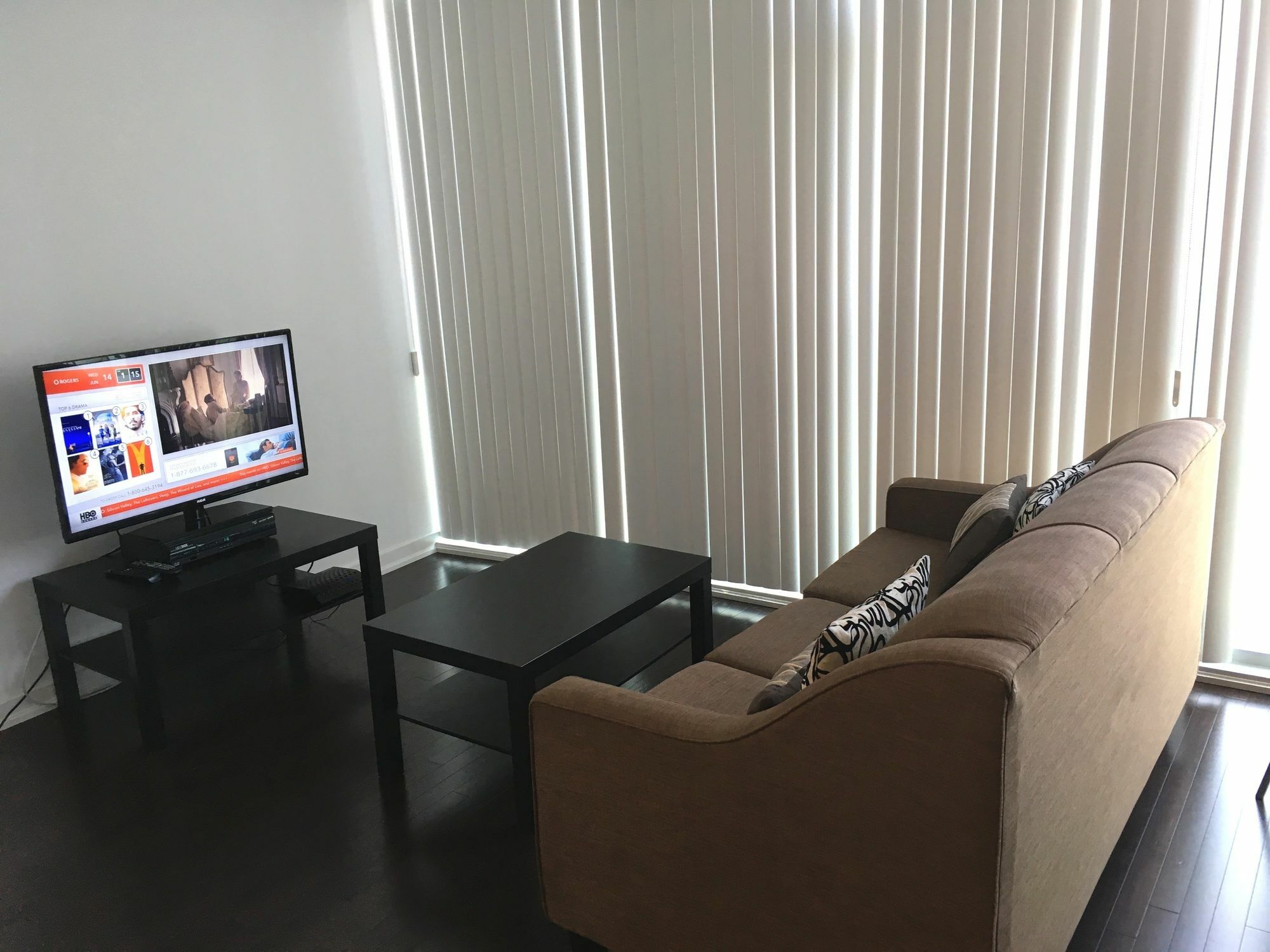 Trinity Suites - Condo On York Street Τορόντο Εξωτερικό φωτογραφία